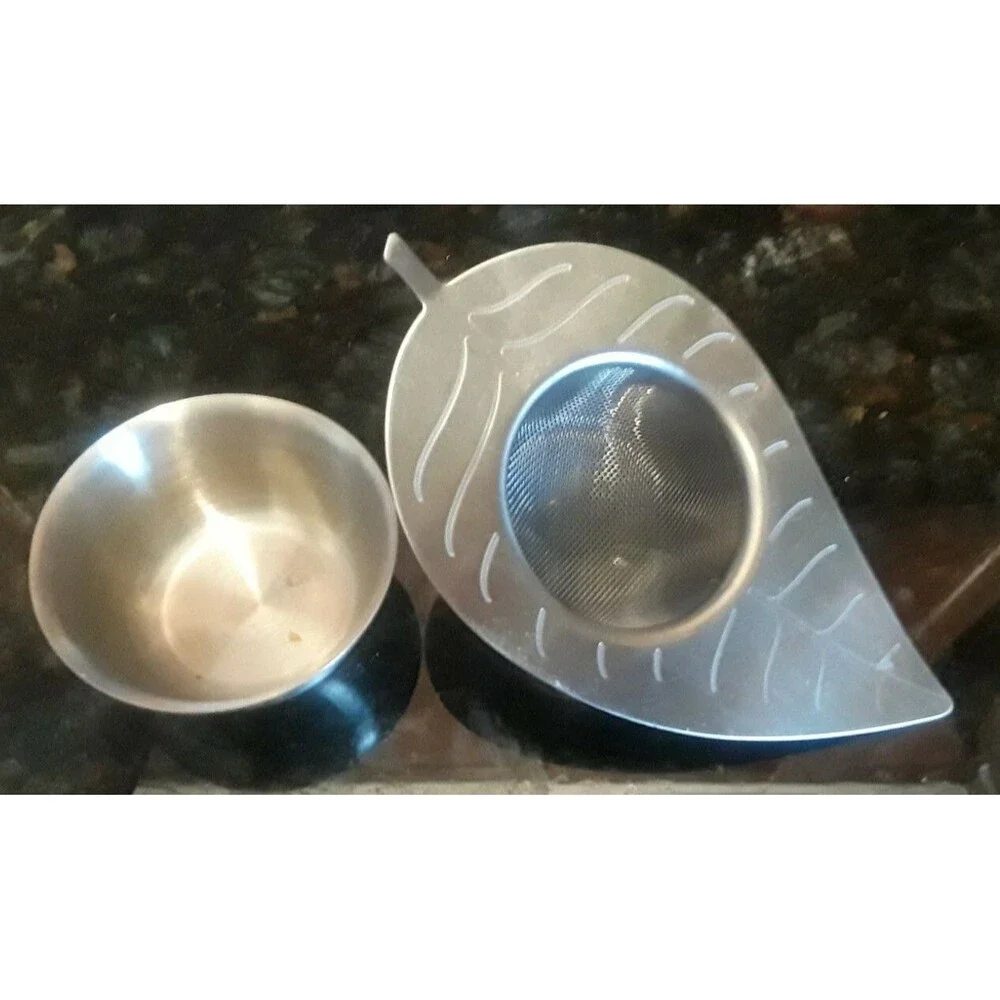 Kikkerland Stainless Steel Leaf Tea Infuser
